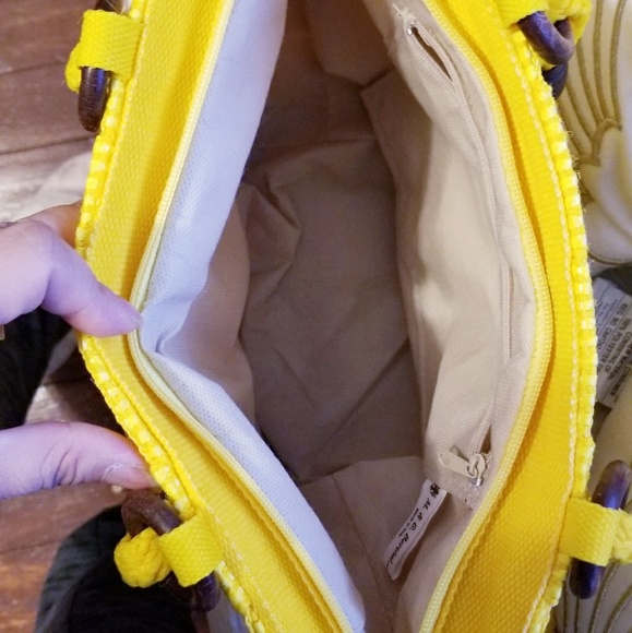 M & G Bertini Yellow woven long strips tote - Picture 5 of 7